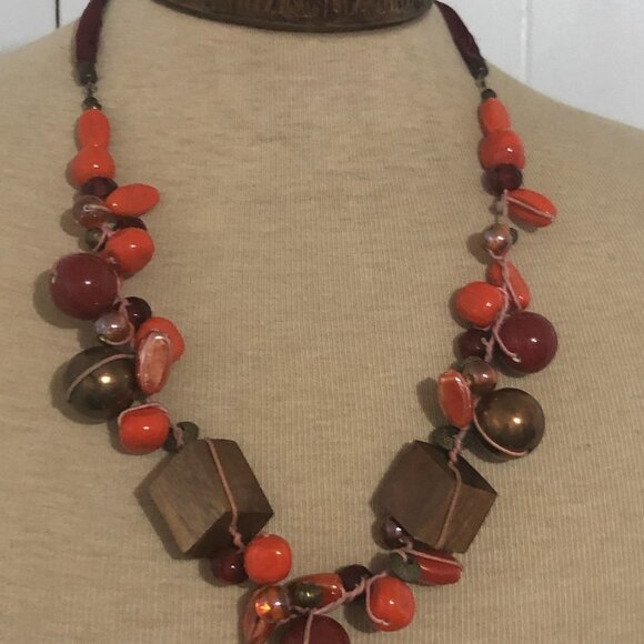 Womens Orange Bead & Wood Chunk Necklace. - Picture 2 of 5